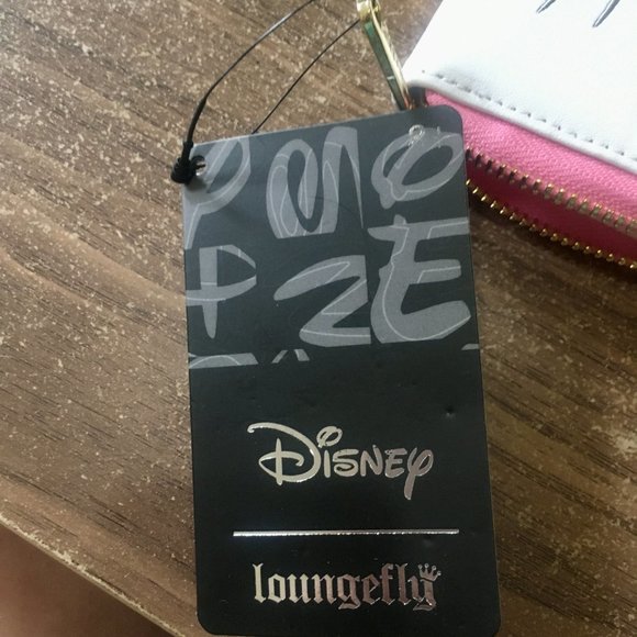 NWT Loungefly The Aristocats Sassy Marie Zip Around Wallet - Exclusive - Picture 8 of 10